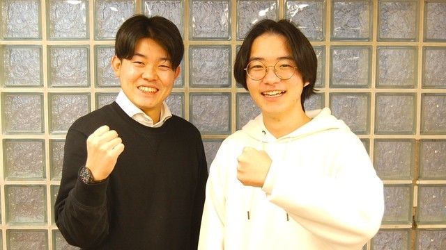 笑顔の中学生