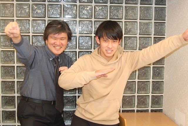 中学生と講師